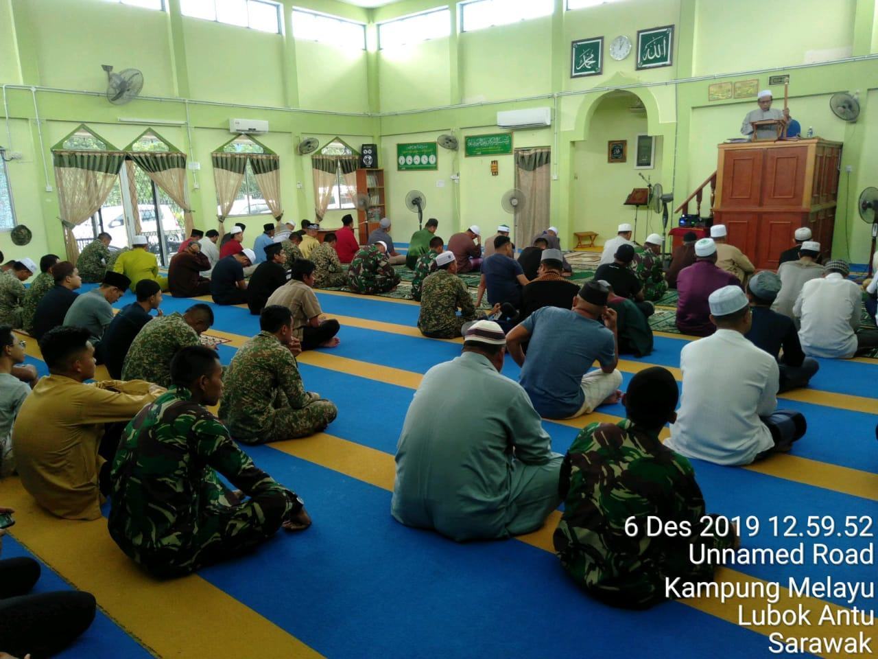 Satgas Pamtas RI-Malaysia dan TDM, Laksanakan Shalat Jum'at Bersama