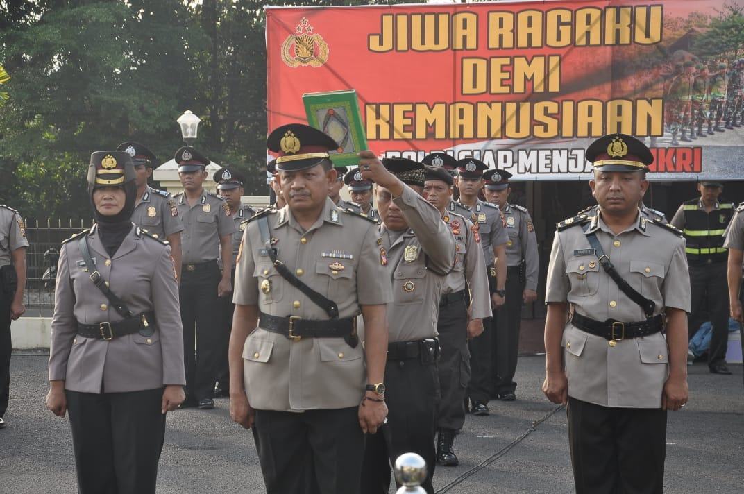 Sertijab di Polres Banjar, Sumpah Janji Gunakan Alquran