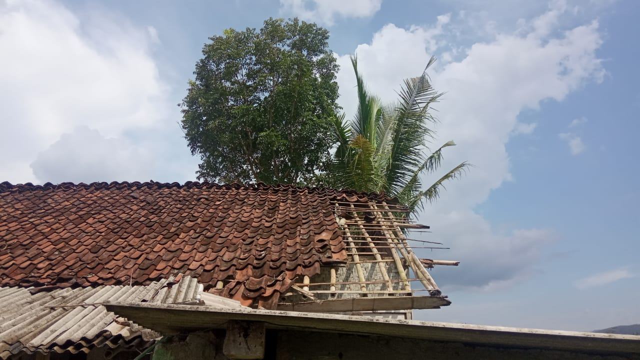 Hujan Deras dan Angin Kencang di Ciamis, 2 Rumah Warga Rusak