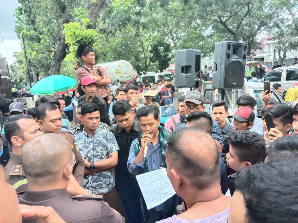Demo Kejatisu, Ima-Tabagsel Minta Bupati Madina Ditetapkan Tersangka