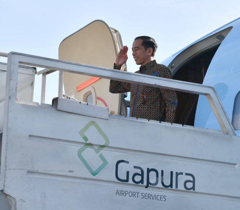 Jokowi Terbang ke Abu Dhabi Temui Putra Mahkota UEA Bahas Investasi