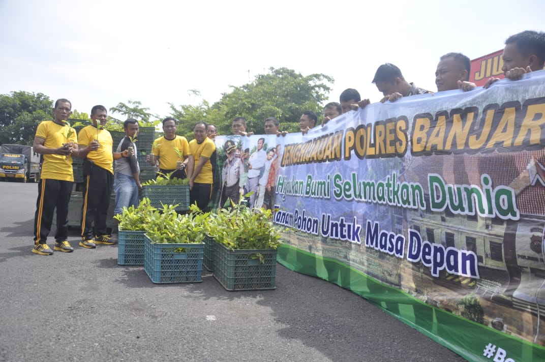 Penghijauan Polres Banjar, Wujudkan Hijaukan Bumi Selamatkan Dunia