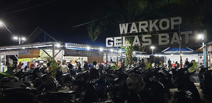 Pesona Romantis Warkop Gelas Batu, Menjadi Daya Tarik Pengunjung