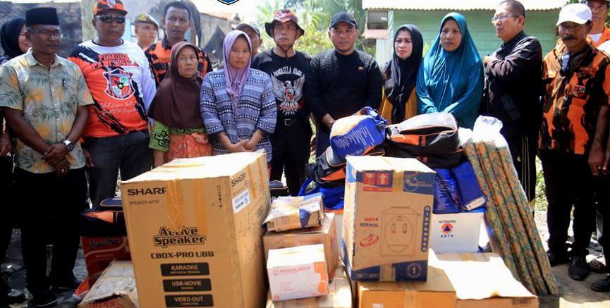 Bupati Labuhanbatu, Kunjungi Warga Korban Kebakaran Kampung Nelayan