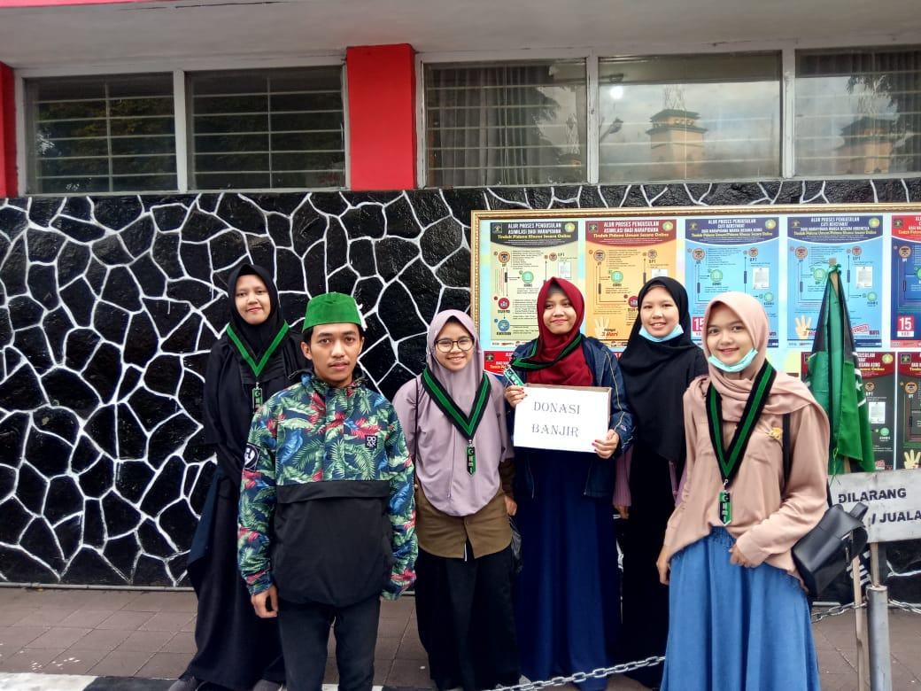 HMI Komisariat STAI Persis Garut, Gelar Lapak Baca dan Aksi Kemanusiaan