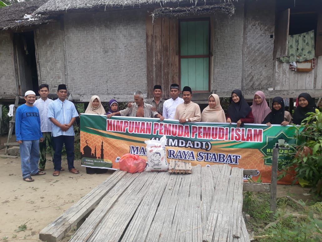 Himdadi Masjid Raya Stabat, Salurkan Bantuan Sembako