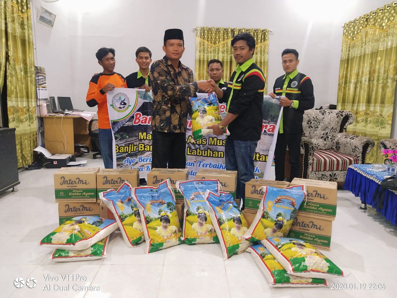 ASPEMA Labuhanbatu, Serahkan Bantuan kepada Korban Banjir Bandang