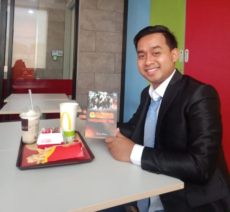 Novel Gadis Pembangkang