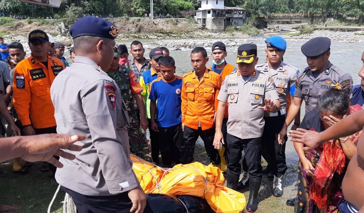 Satu Jenazah Tertimbun Longsor di Tapanuli Ditemukan