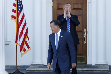 Donald Trump Lepas, Mitt Romney Jadi Bintang