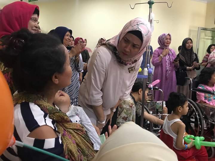 Wakil Ketua TP PKK Sumut Semangati Anak Penderita Kanker