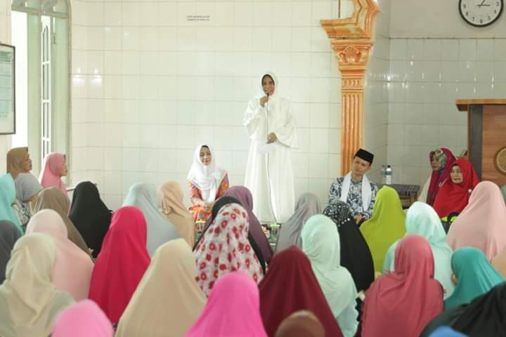 Ajak Ibu Pengajian Akbar An-Nisa Dukung Program #Yokbikincantikmedan