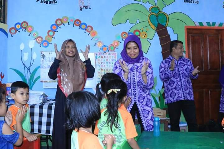 Plt Ketua TP PKK Kota Medan Kunjungi Posyandu Lestari 4 Pekan Labuhan