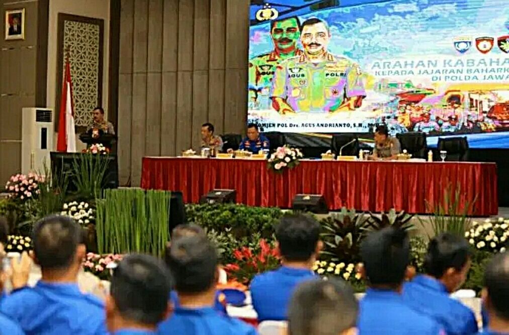 Polda Jatim Dapat Penghargaan Dari Kabaharkam Polri Tentang Pemeliharaan Kamtibmas Dan Penguatan Ekonomi