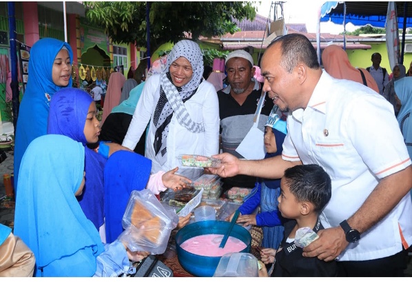 Bupati Labuhanbatu, Apresiasi Kegiatan Market Day Pujasera Al-Azhar
