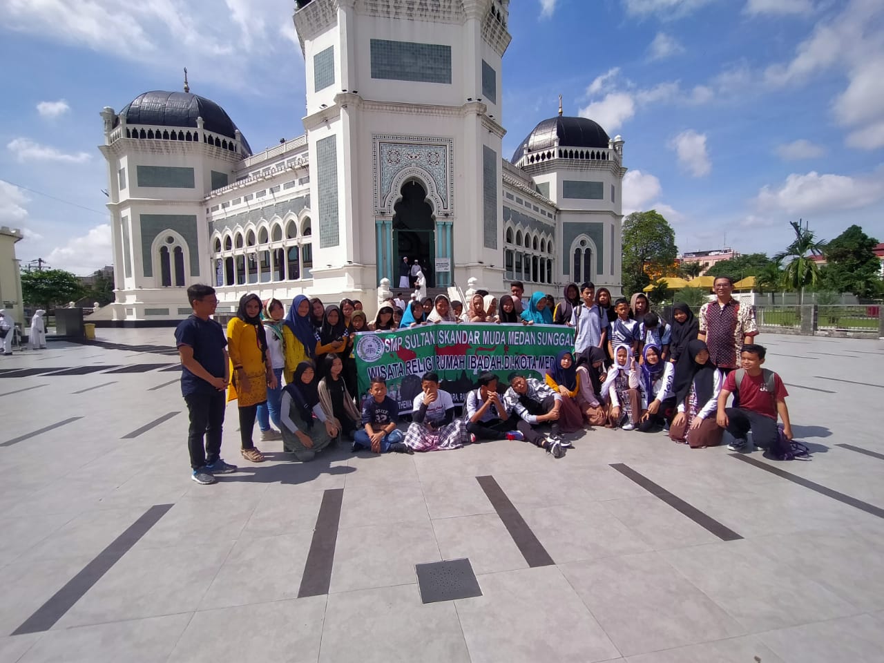 Wisata Religi Multikultural SMP Sultan Iskandar Muda, Kunjungi Rumah-Rumah Ibadah di Kota Medan