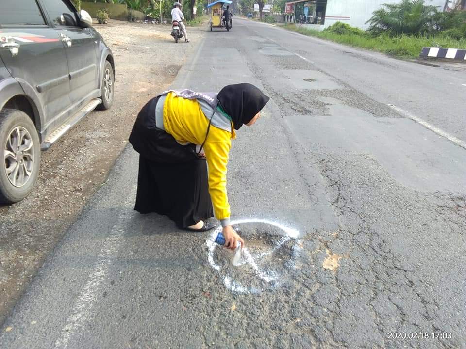 Jalinsum di Langkat Berlubang, Kalam Bandingkan Jalan Malaysia dengan Indonesia