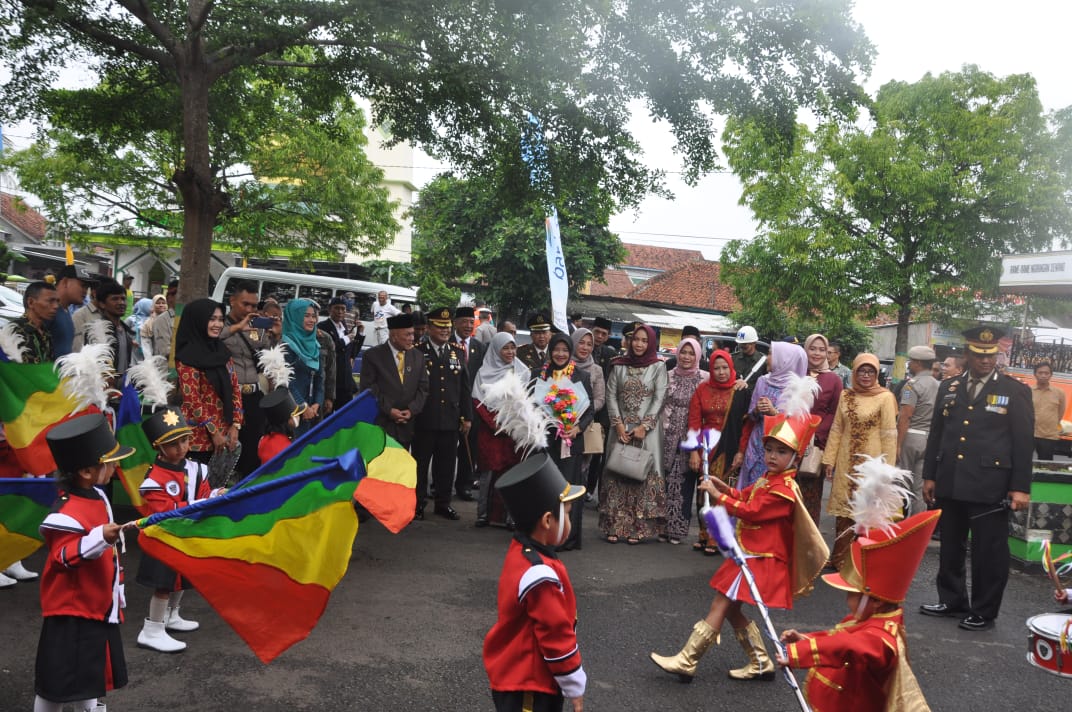 Hari Jadi Kota Banjar, Drumband Ksatria Citanduy Bawa Kue Ulang Tahun