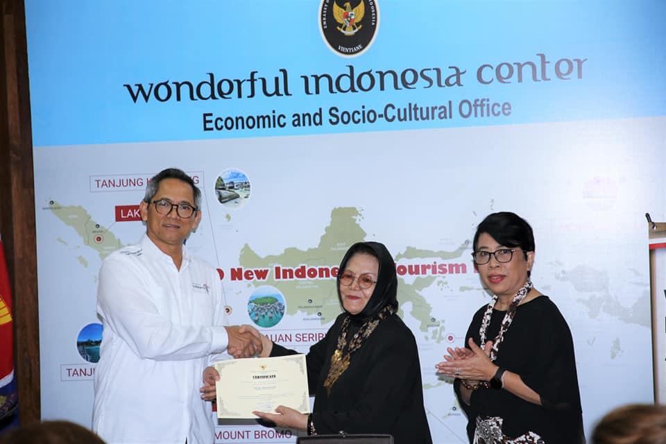 Dorong Diplomasi Budaya Indonesia di Laos, Prodi IHI UNIKOM Lakukan Kegiatan PKM