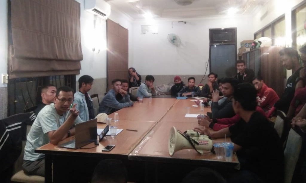 Minta Bukti Dugaan Asusila, Mahasiswa Berau Gelar Aksi ke Mess Berau Samarinda