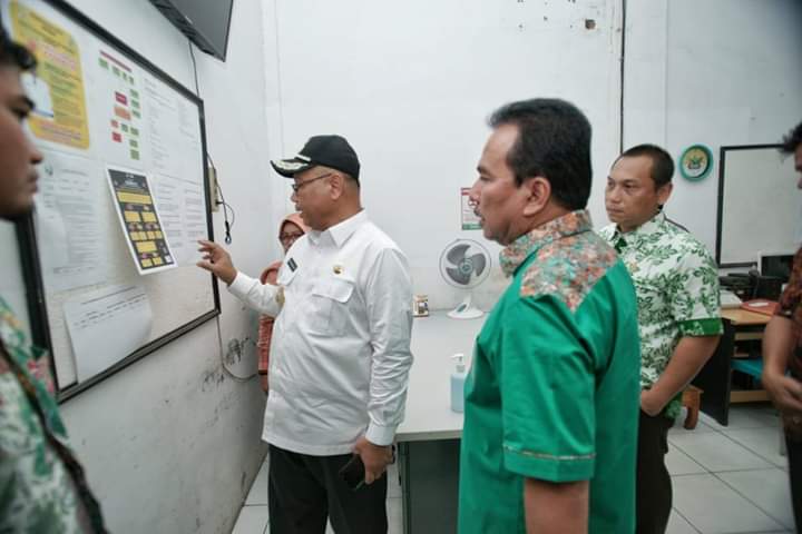 Akhyar Instruksikan Dinkes Kota Medan Perbarui Jumlah Warga Terindikasi Virus Corona
