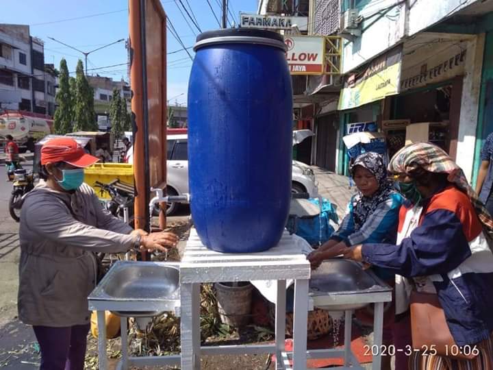 Cegah Covid-19. Pemko Medan Sediakan Cuci Tangan di Pasar Brayan