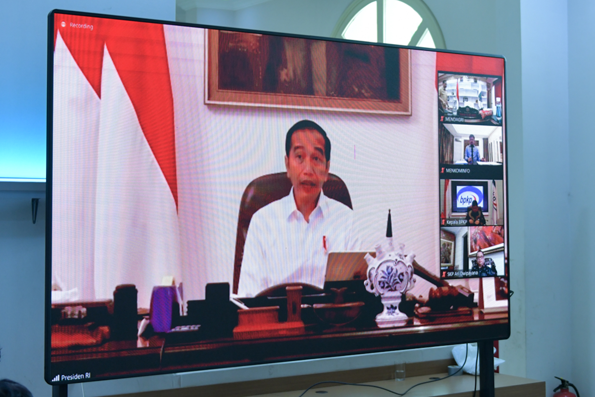 Pemerintah Siapkan Rp4,5 Triliun, Salurkan Kartu Sembako dan Prakerja