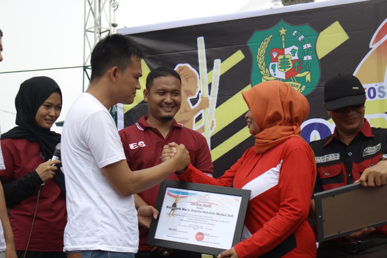 Siswa SD Medan Deli, Meriahkan Permainan Olahraga Tradisional