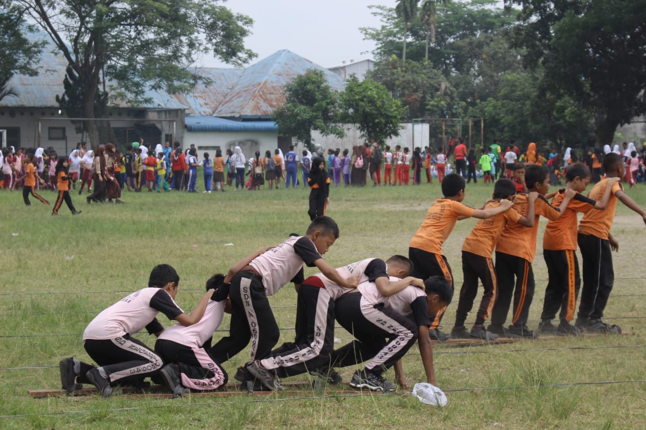 Siswa SD Medan Deli, Meriahkan Permainan Olahraga Tradisional