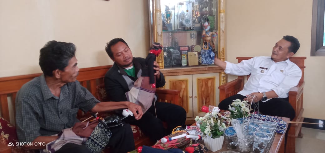 Camat Pamarican, Apresiasi Pengrajin Wayang Golek