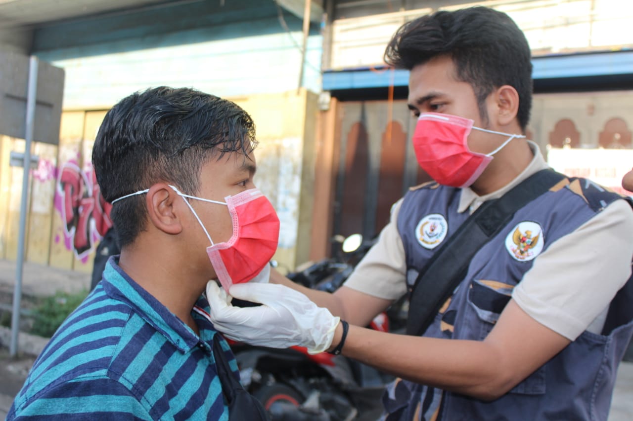 Antisipasi Corona di Asahan, Pemuda Asahan Bagikan Masker Gratis