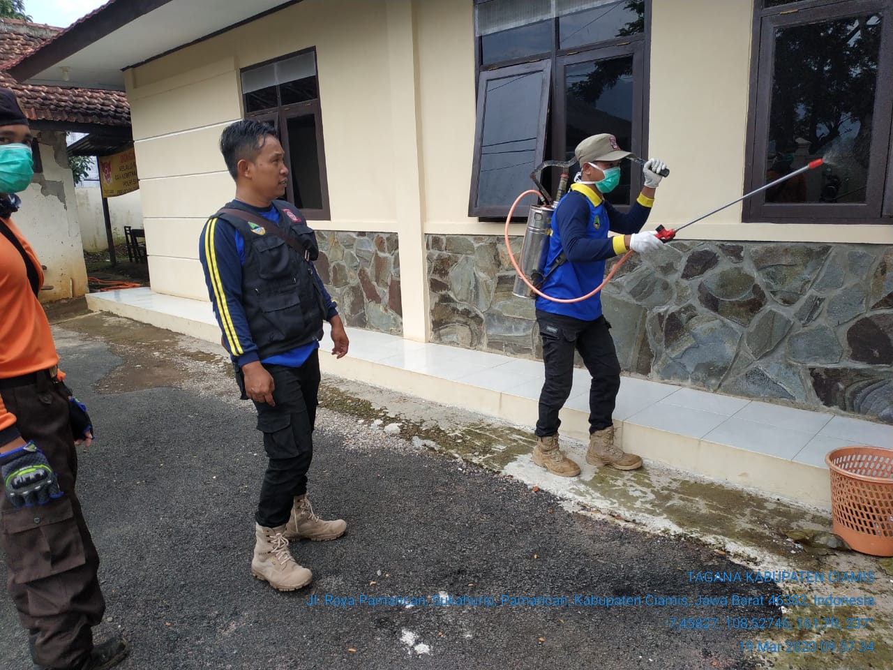 Antisipasi Virus Corona, Wilayah Pamarican Disemprot