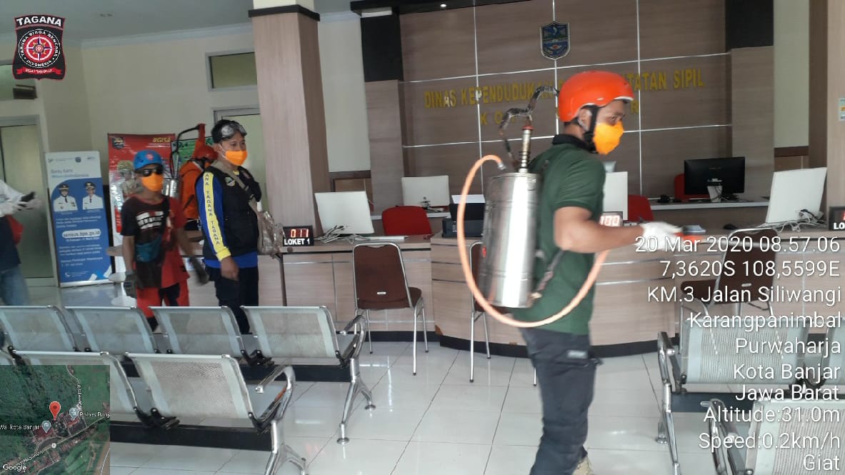 Antisipasi Virus Corona, BPBD Banjar Semprot Cairan Disinfektan