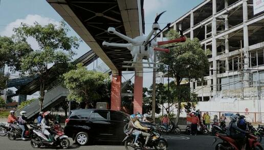 Virus Corona, Pemkot Surabaya Semprotkan Disinfektan dengan Drone