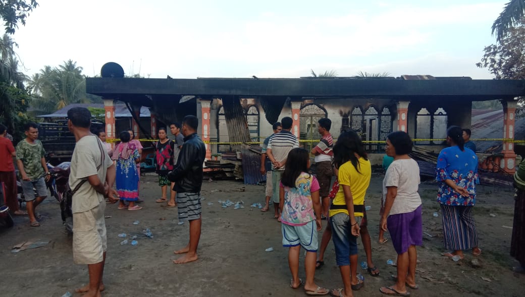 Diduga Korsleting Listrik, Sebuah Rumah di Asahan Terbakar beserta 3 Penghuninya