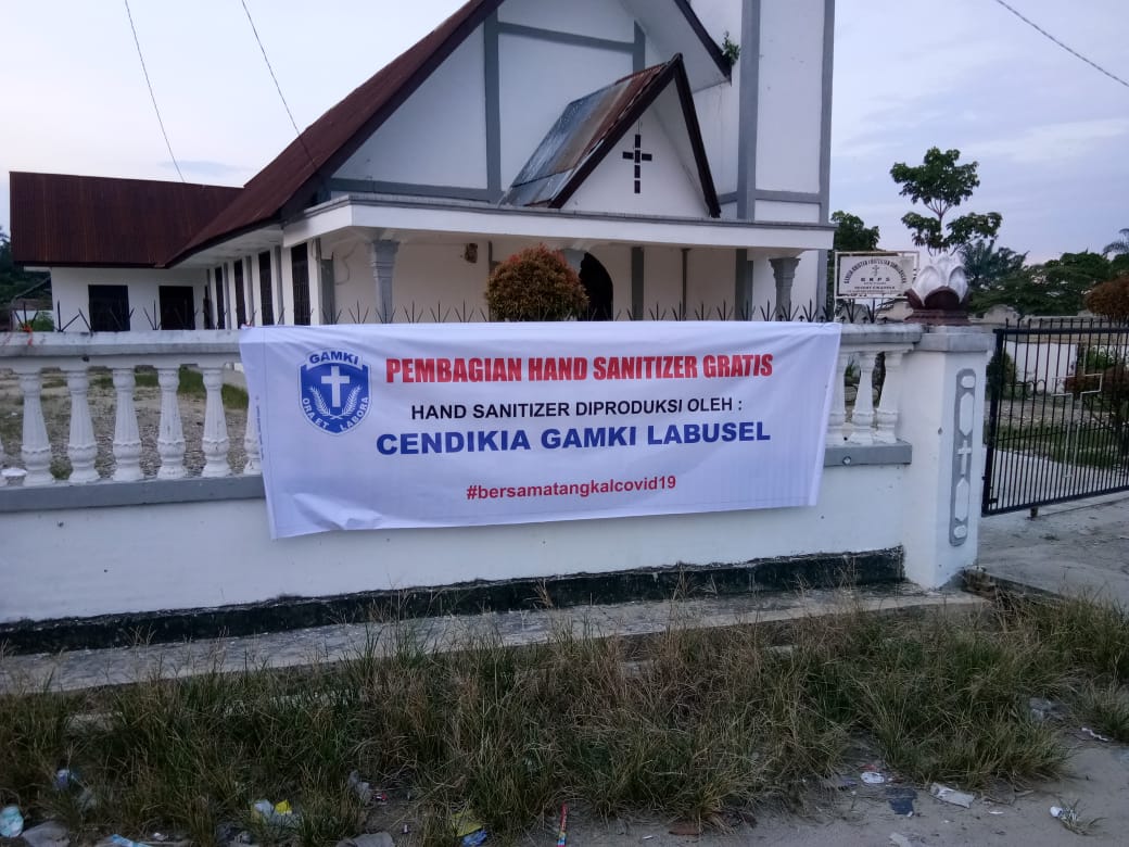 Gamki Labusel, Tangkal Corona dengan Membagikan Hand Sanitizer Gratis ke Masyarakat