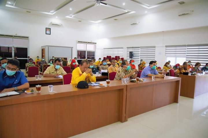 Bupati Labuhanbatu, Pimpin Rapat Koordinasi Terbatas Perkembangan Covid-19