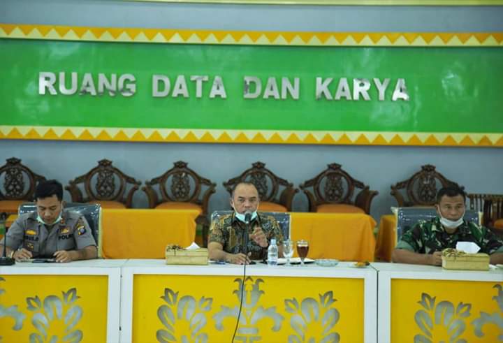 Bupati Labuhanbatu, Pimpin Rapat Koordinasi Terbatas Perkembangan Covid-19