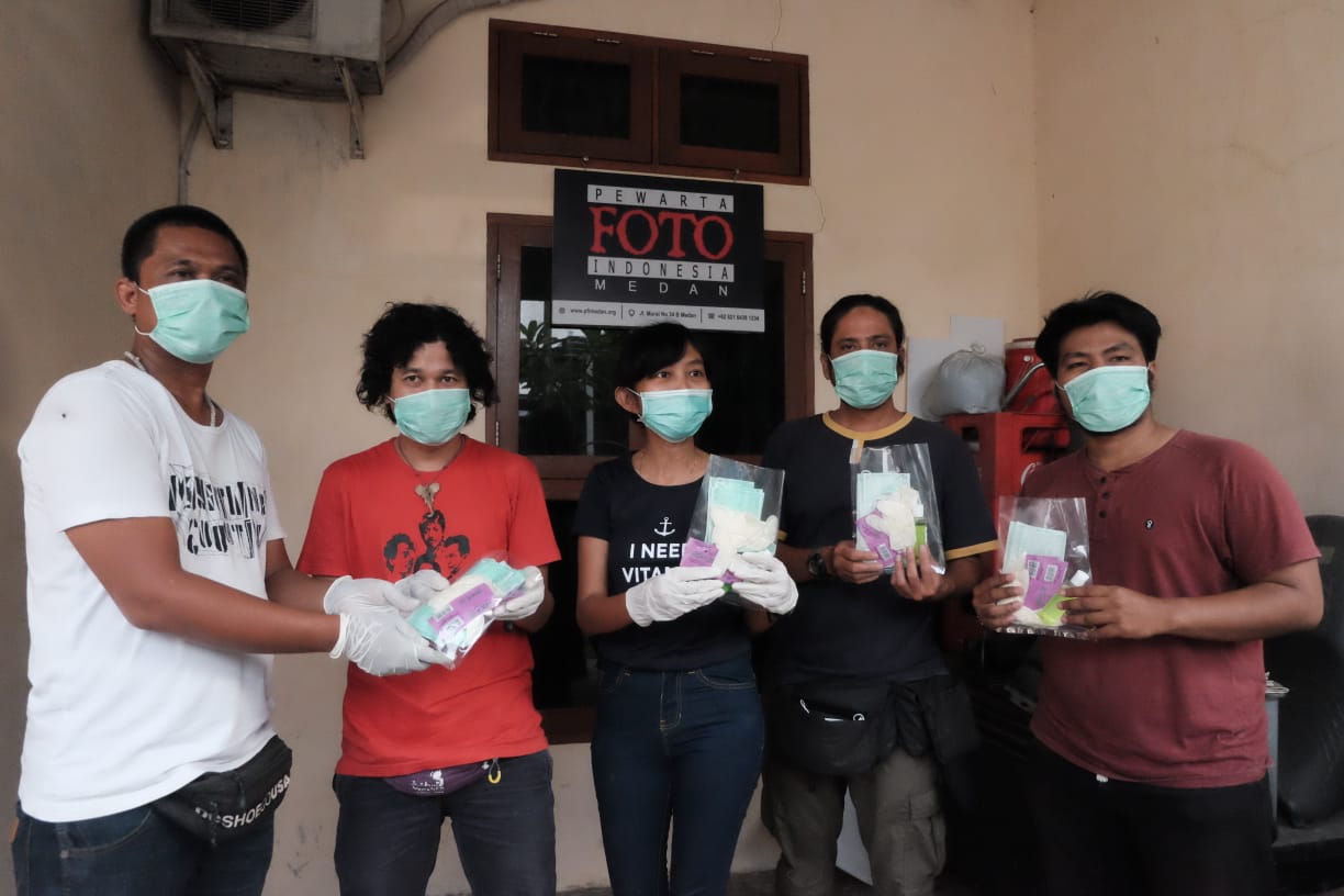 Pewarta Foto Indonesia Medan, Bagikan Masker Hingga Vitamin kepada Anggota