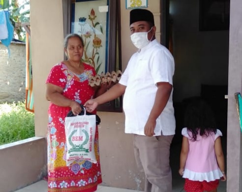 Awal Ramadhan, YP Ummul Qurra, Bagikan Sembako kepada Warga yang Terdampak Corona