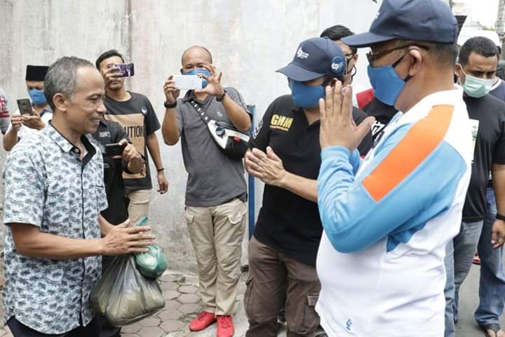 Berikan Sembako ke Masyarakat Kurang Mampu, Akhyar Apresiasi Kepedulian GMM 