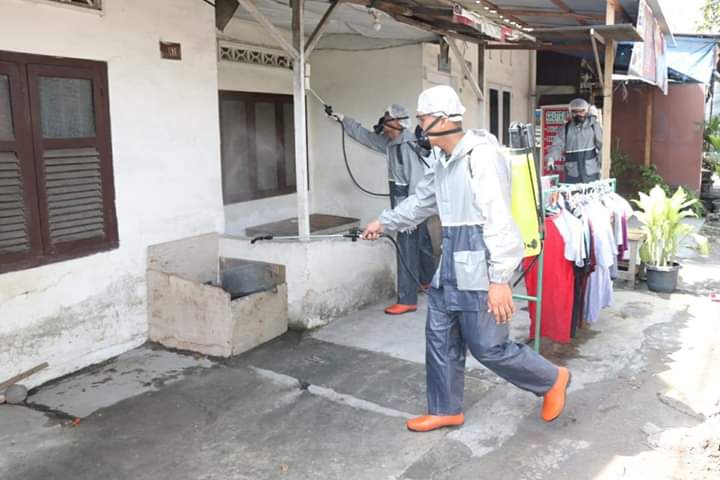 Masuk Zona Merah, Kecamatan Medan Denai Disemprot Disinfektan