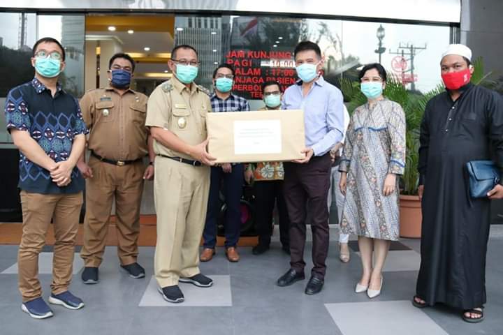 Pemko Medan Salurkan Bantuan 100 APD kepada RS Royal Prima