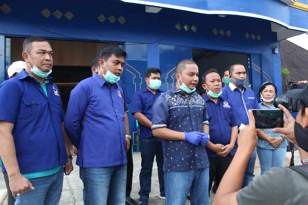 Nasdem Salurkan 3.000 Karung Beras Untuk Masyarakat Terdampak Corona