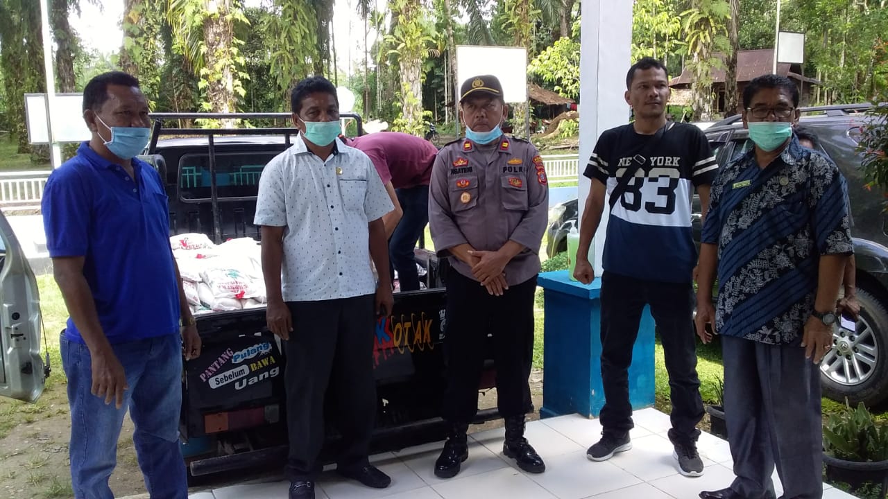 NasDem Bagikan 6 Ton Beras, Untuk Ringankan Beban Masyarakat