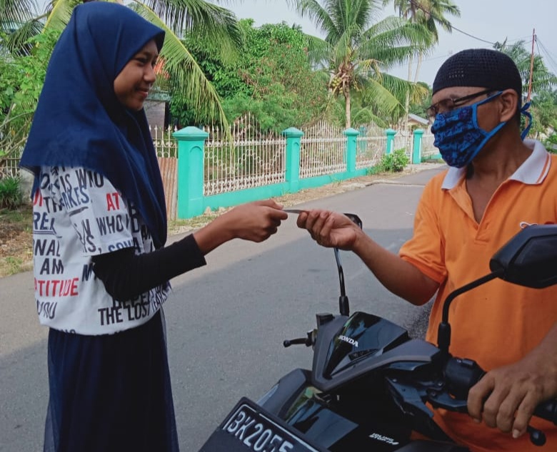 Remaja Surau Darul Mukmin, Dapat Vitamin C Pencegah Corona dari Pukesmas