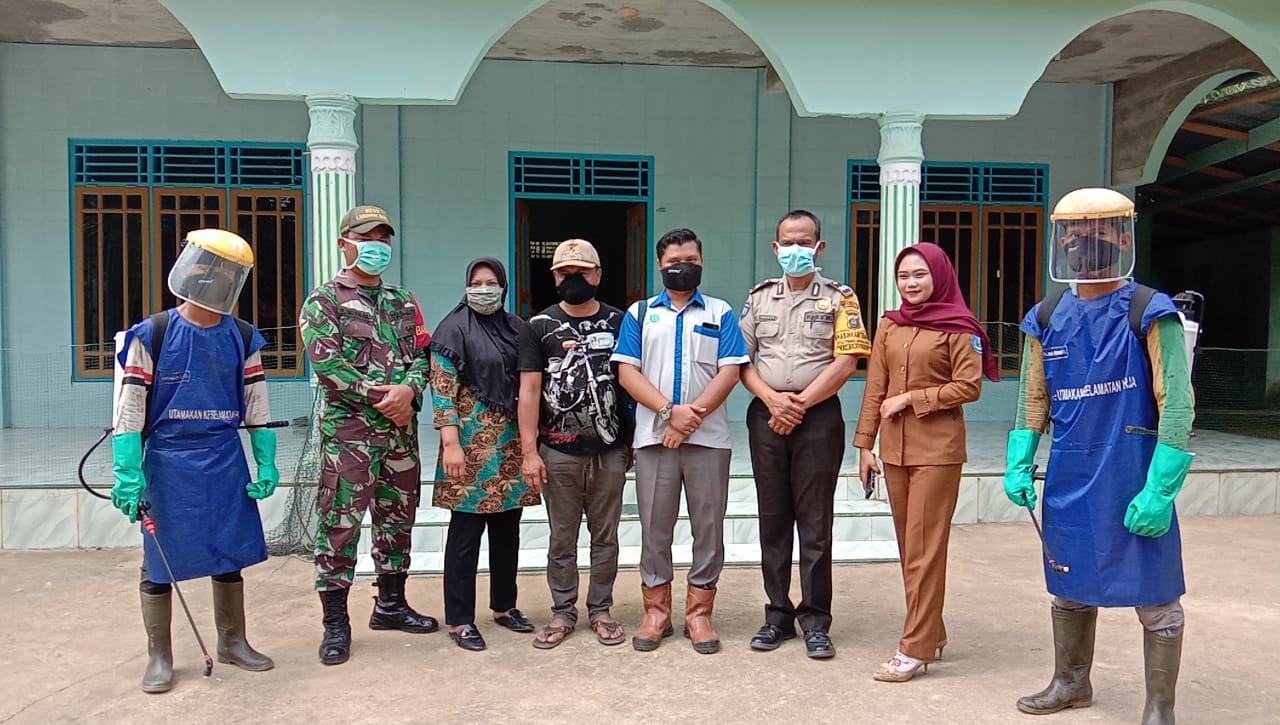 PT Siringo-ringo Bersama Perangkat Desa Bandar Kumbul Lakukan Pencegahan Virus Corona