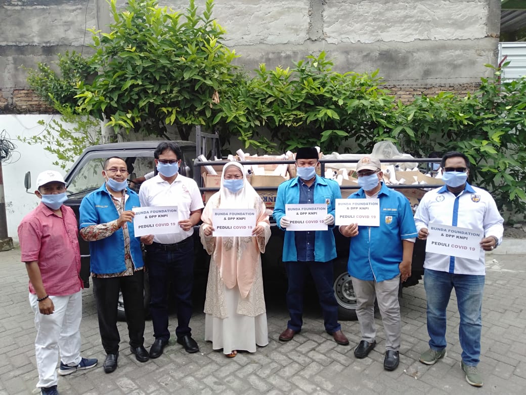 Lawan Covid-19, DPP KNPI & Bunda Foundation Bagikan Ribuan Sembako Ke Masyarakat