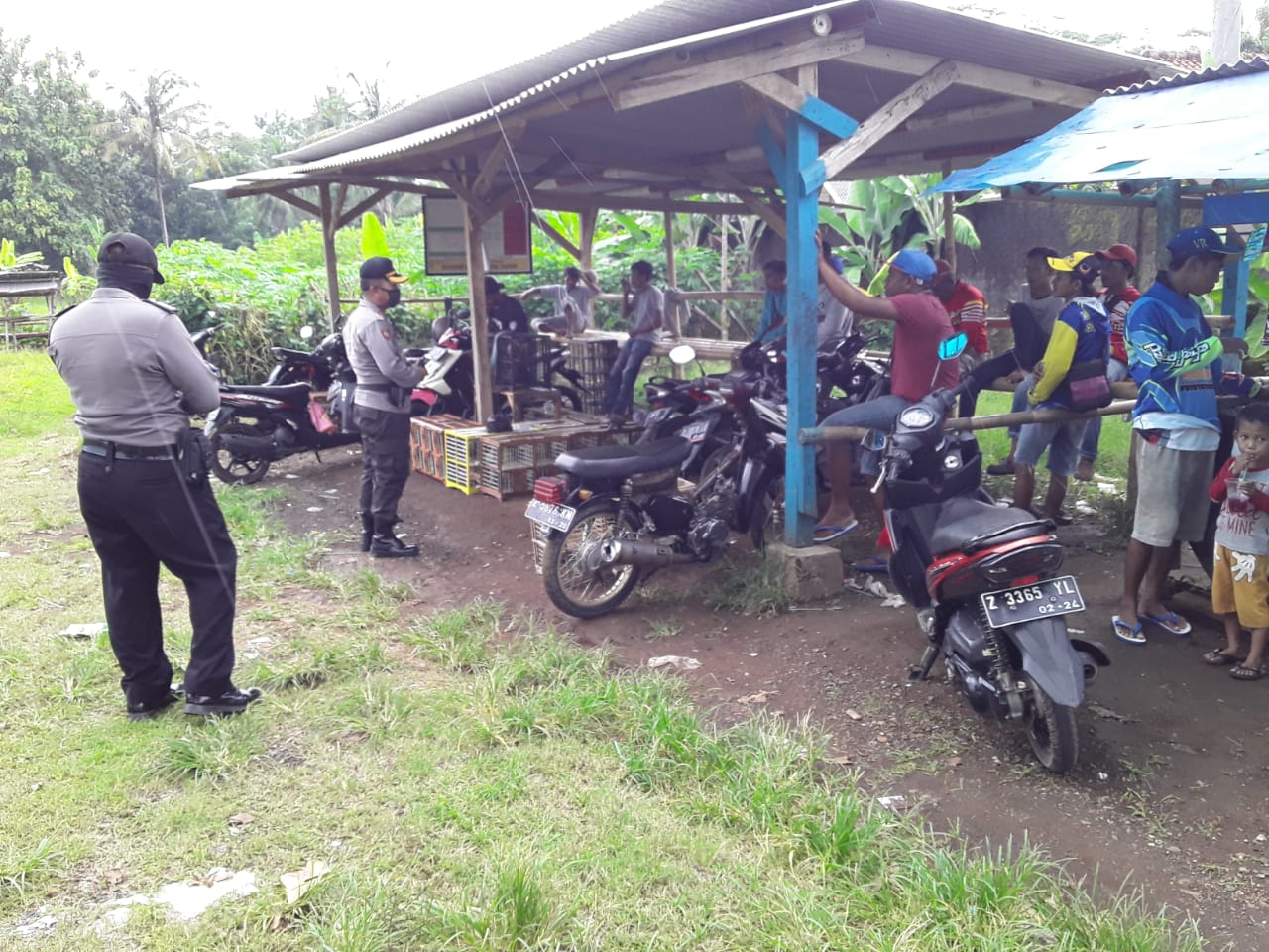 Pandemi Covid-19, Polisi Bubarkan Warga yang Gelar Latihan Burung Merpati