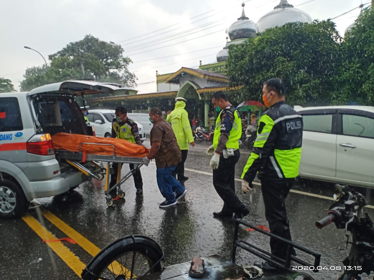 Kecelakaan Tewaskan Pengemudi Betor, Sat Lantas Polresta Deli Serdang Turunkan Tim Olah TKP